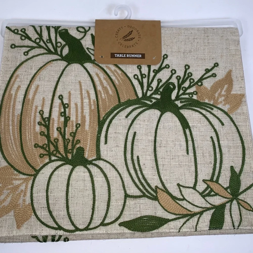 Harvest Mariola Pumpkins Embroidered Fall Table Runner 14x70 NWT (Q233-236)